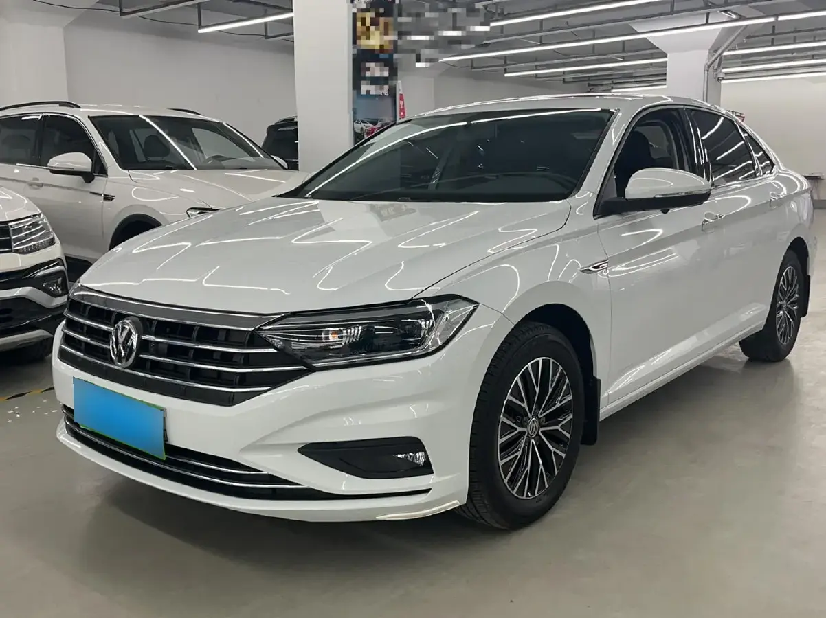 2021 Volkswagen Sagitar 1.2T 116HP L4 7DCT