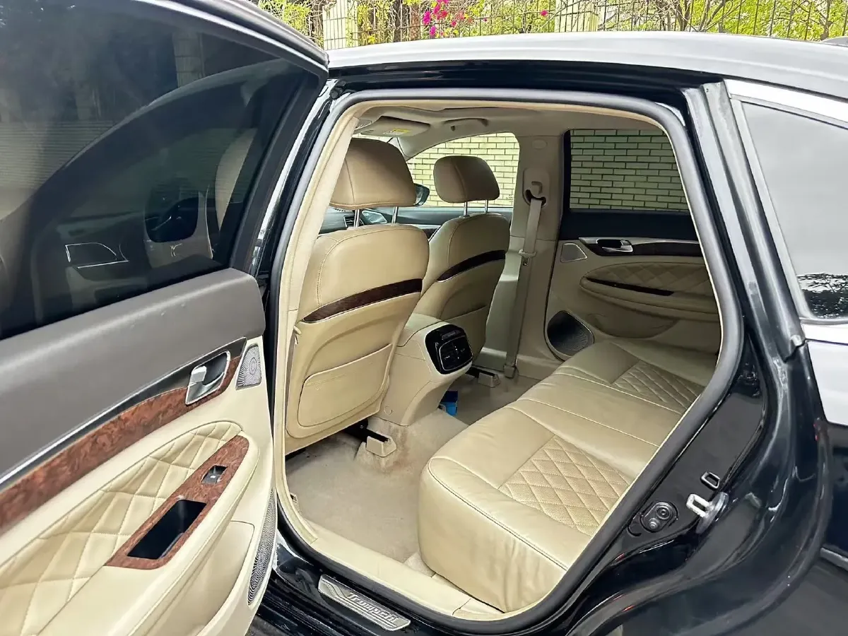 2016 GAC Trumpchi GA8 2.0T 197HP L4 6AT,autocango,china used car exporter,china ev exporter,chinese used car exporter,chinese used ev exporter