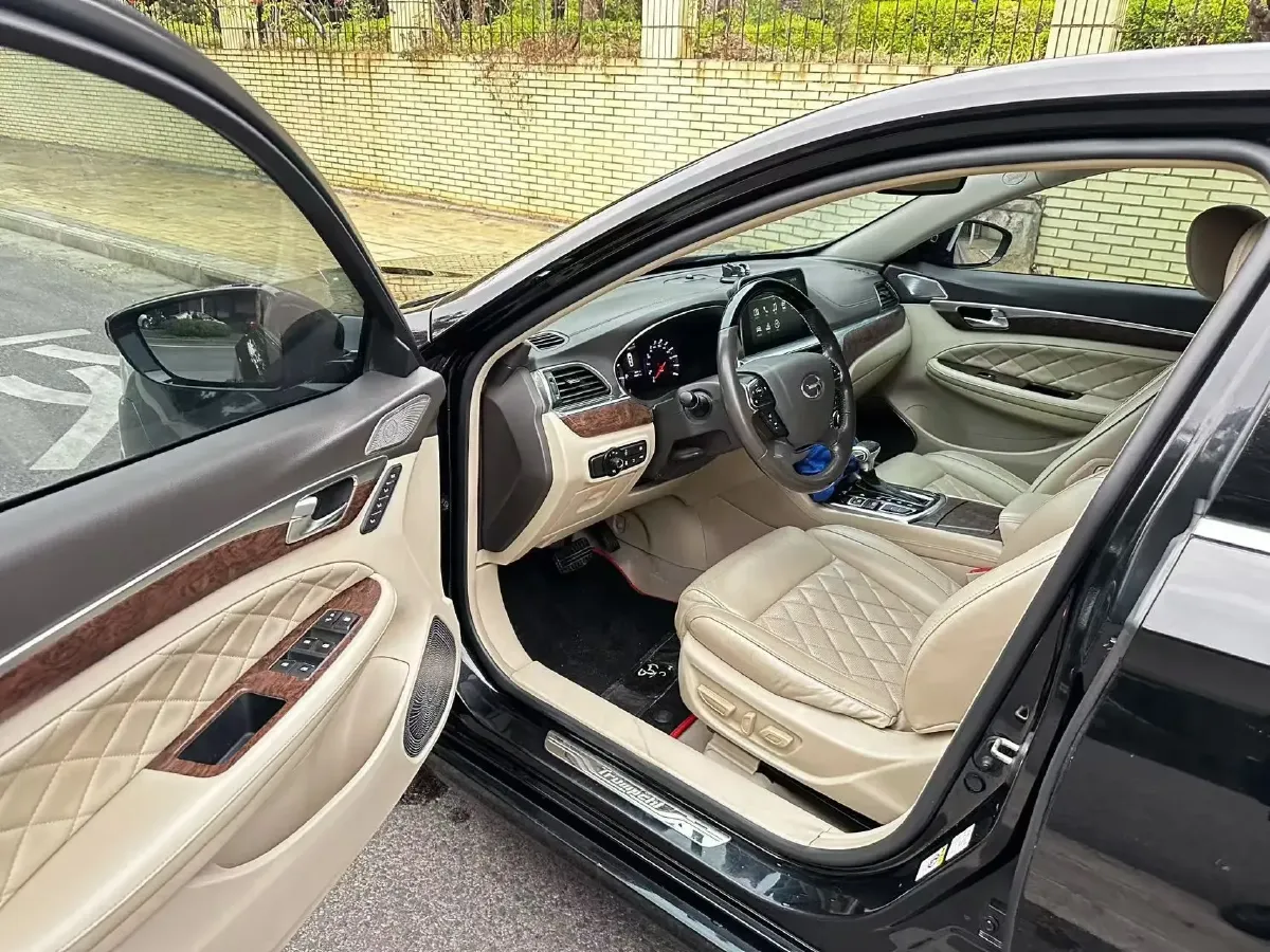 2016 GAC Trumpchi GA8 2.0T 197HP L4 6AT,autocango,china used car exporter,china ev exporter,chinese used car exporter,chinese used ev exporter