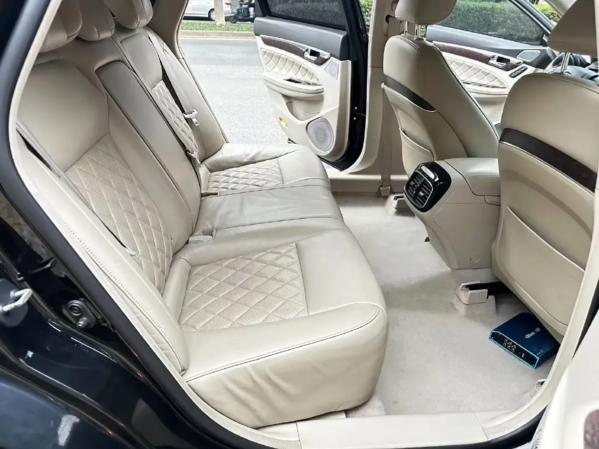 2016 GAC Trumpchi GA8 2.0T 197HP L4 6AT,autocango,china used car exporter,china ev exporter,chinese used car exporter,chinese used ev exporter