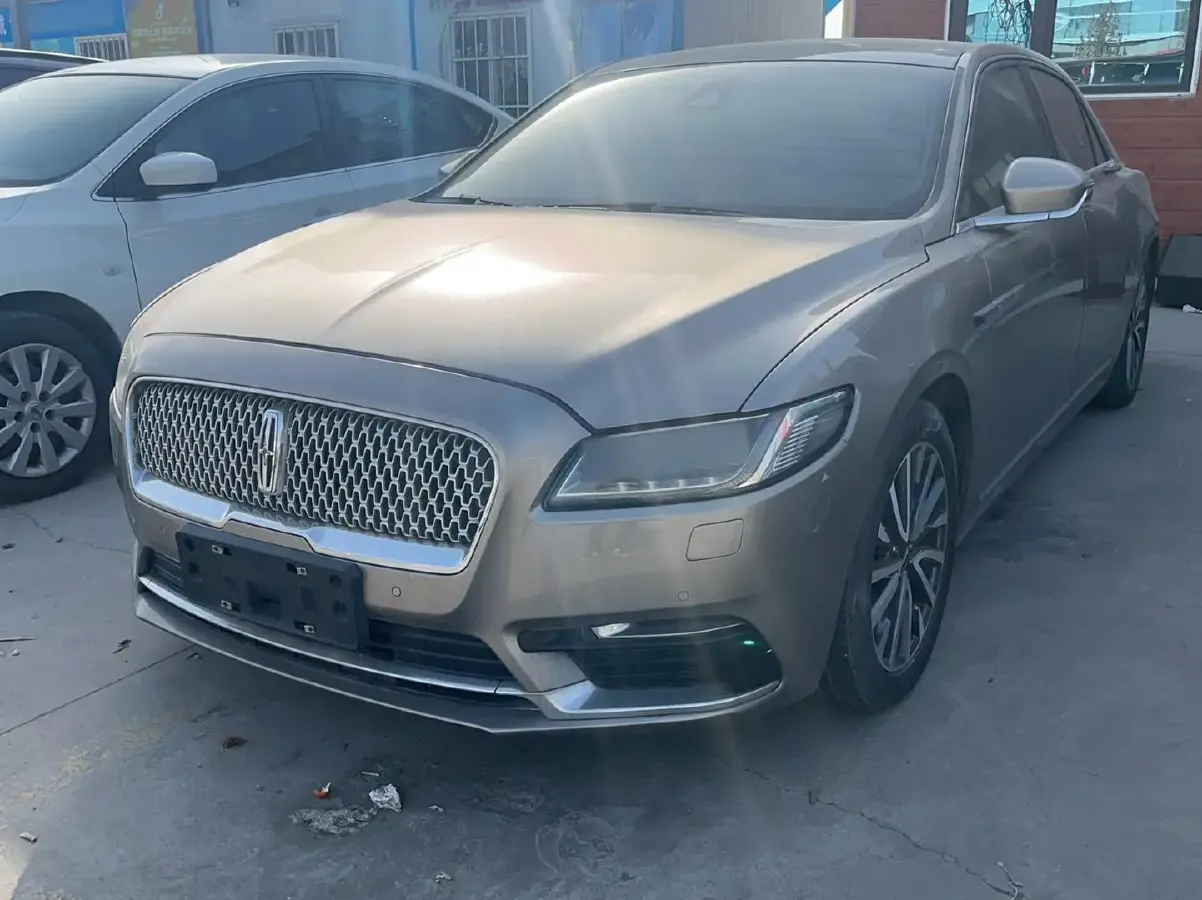2019 Lincoln Continental 2.0T 241HP L4 6AT
