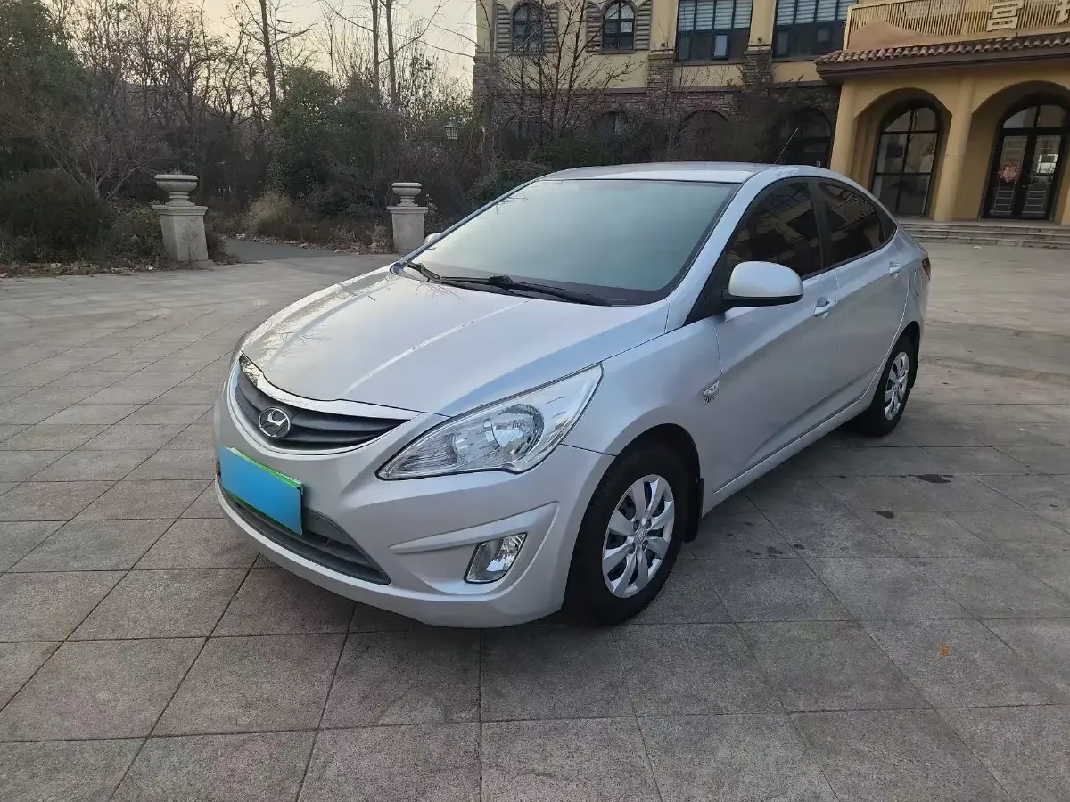 2010 Hyundai Reina 1.4L 107HP L4 4AT