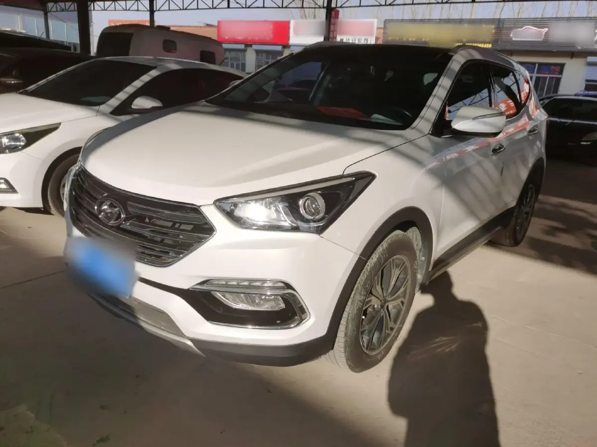 2017 Hyundai Santafe 2.0T 245HP L4 6AT