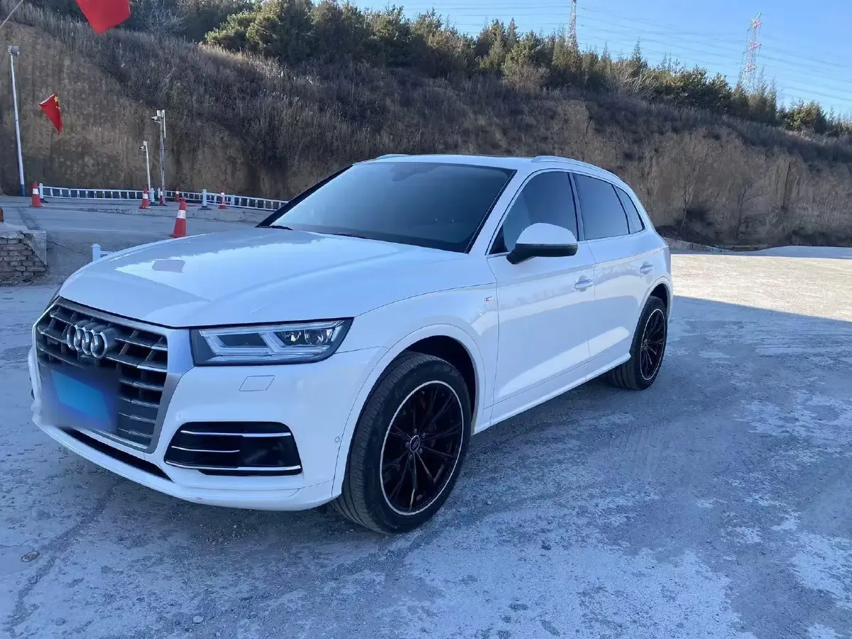 2018 Audi Q5L 2.0T 252HP L4 7DCT