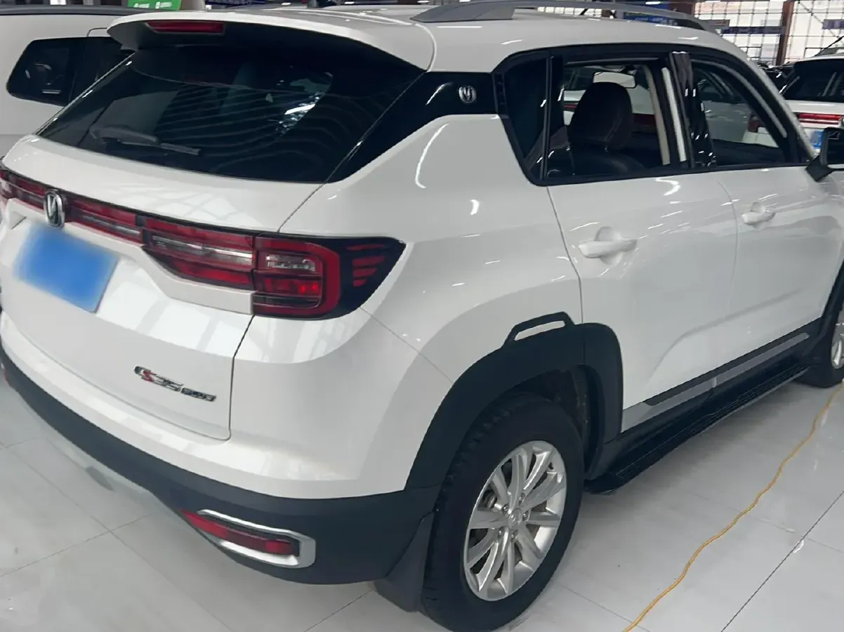 2019 ChangAn CS35 Plus 1.6L 128HP L4 5MT,autocango,china used car exporter,china ev exporter,chinese used car exporter,chinese used ev exporter