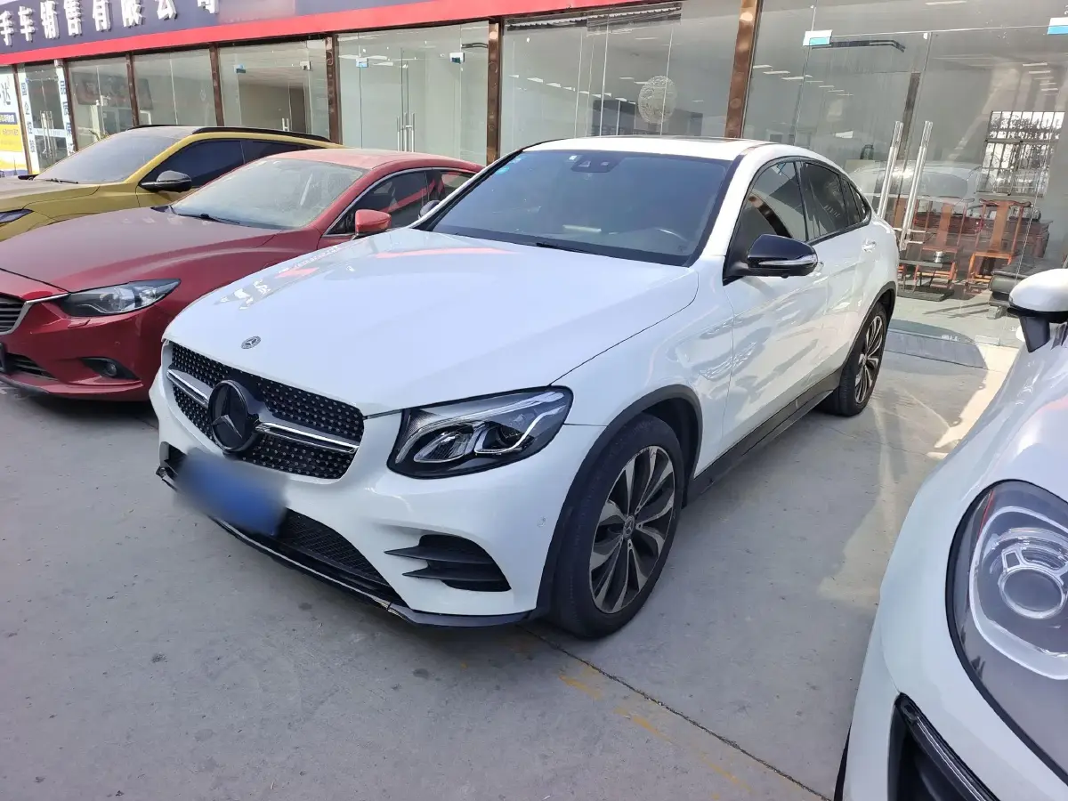 2019 Mercedes-Benz GLC Coupe 2.0T 211HP L4 9AT