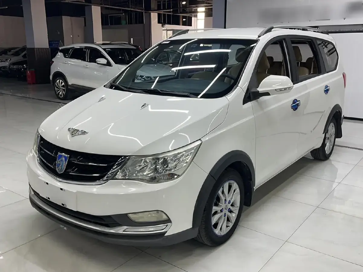 2016 BaoJun 730 1.5L 112HP L4 5MT