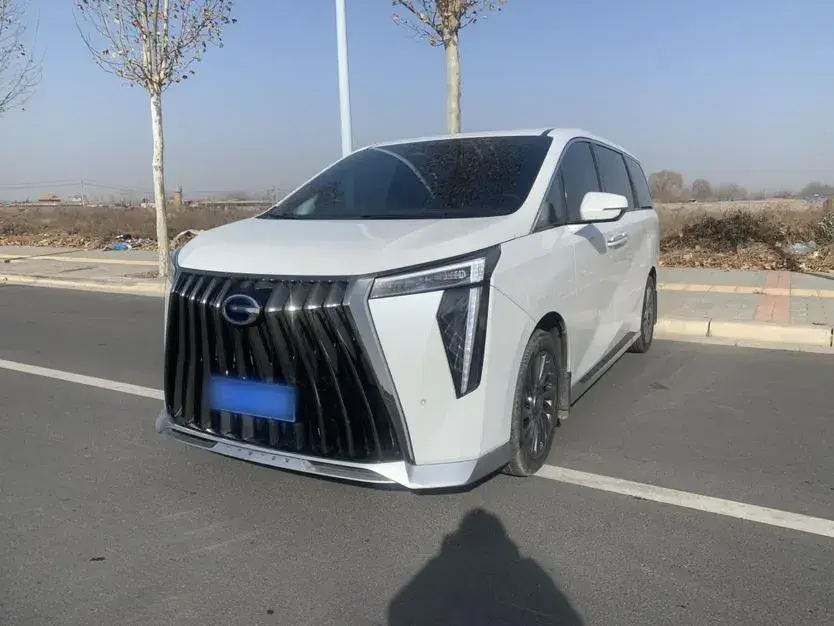 2023 GAC Trumpchi M8 2.0T 190HP L4 E-CVT Hybrid