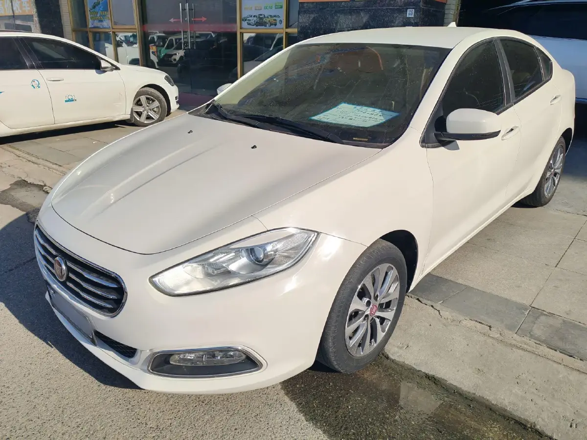 2012 Fiat Viaggio 1.4T 120HP L4 5MT