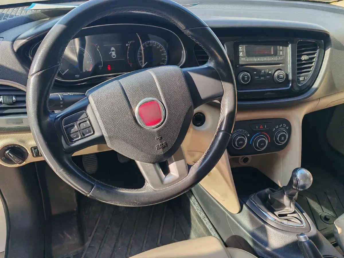 2012 Fiat Viaggio 1.4T 120HP L4 5MT,autocango,china used car exporter,china ev exporter,chinese used car exporter,chinese used ev exporter