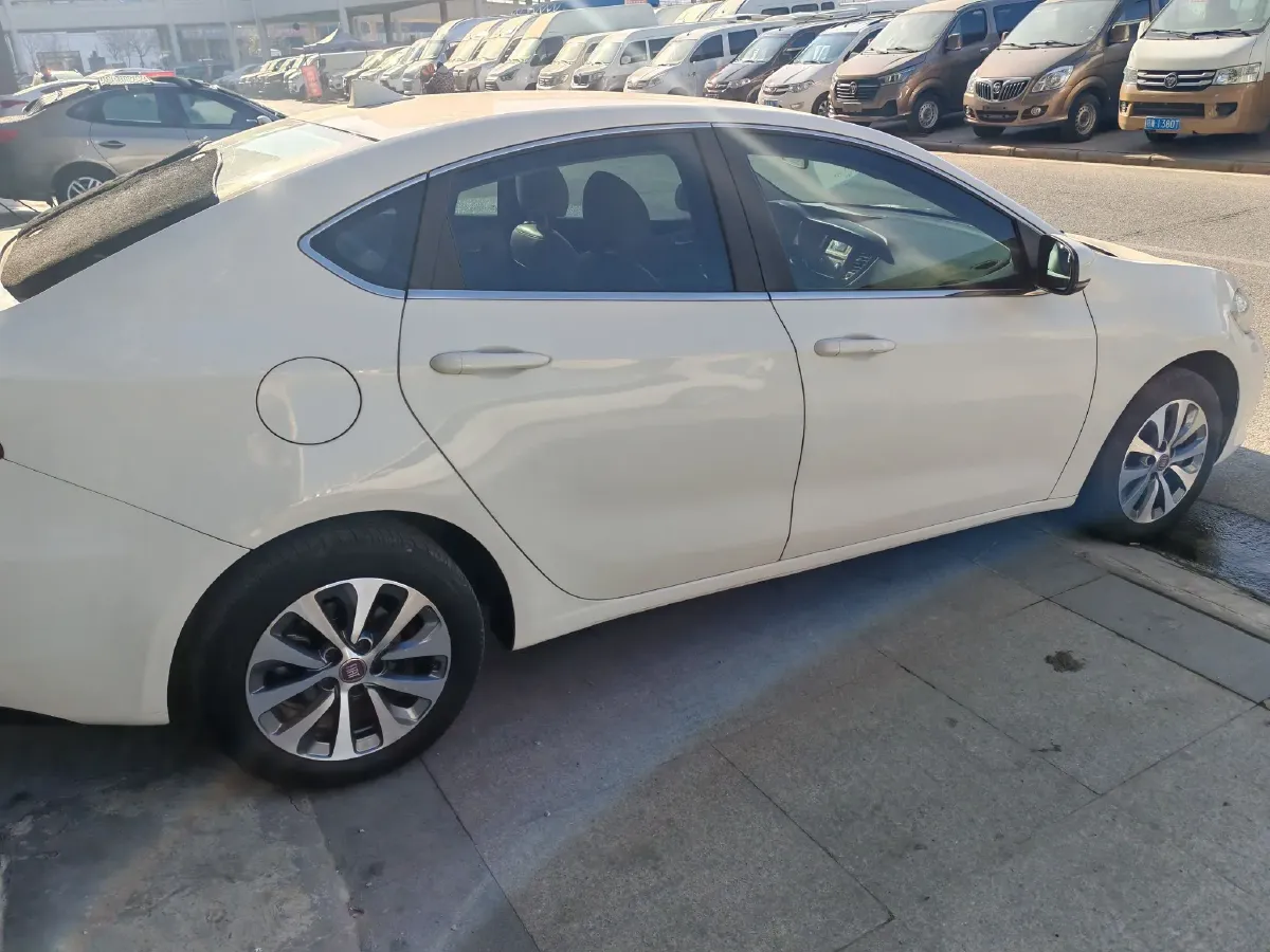 2012 Fiat Viaggio 1.4T 120HP L4 5MT,autocango,china used car exporter,china ev exporter,chinese used car exporter,chinese used ev exporter