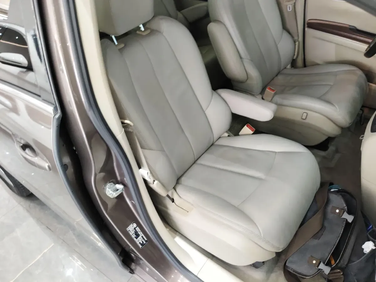 2017 Buick GL8 2.5L 200HP L4 6AT,autocango,china used car exporter,china ev exporter,chinese used car exporter,chinese used ev exporter