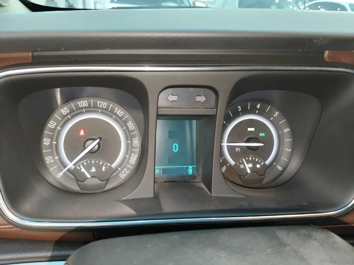 2017 Buick GL8 2.5L 200HP L4 6AT,autocango,china used car exporter,china ev exporter,chinese used car exporter,chinese used ev exporter