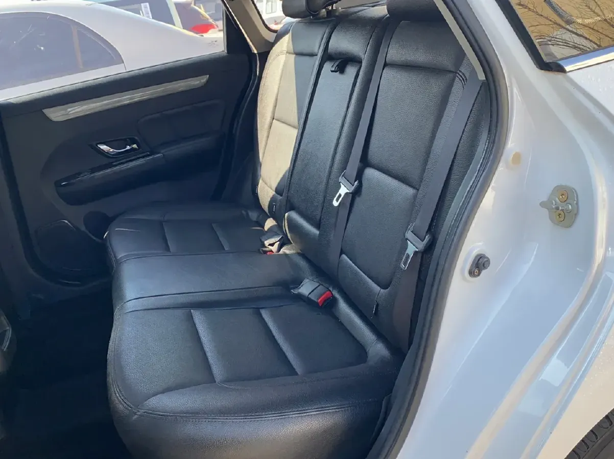 2014 DongFeng Forthing Joyear S50 1.5L 120HP L4 5MT,autocango,china used car exporter,china ev exporter,chinese used car exporter,chinese used ev exporter