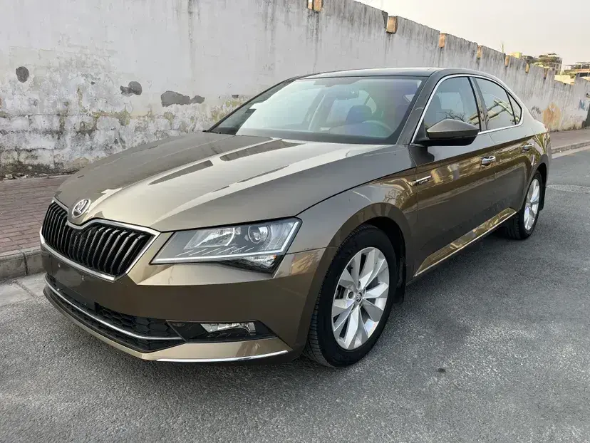 2018 Skoda Superb 1.8T 180HP L4 7DCT