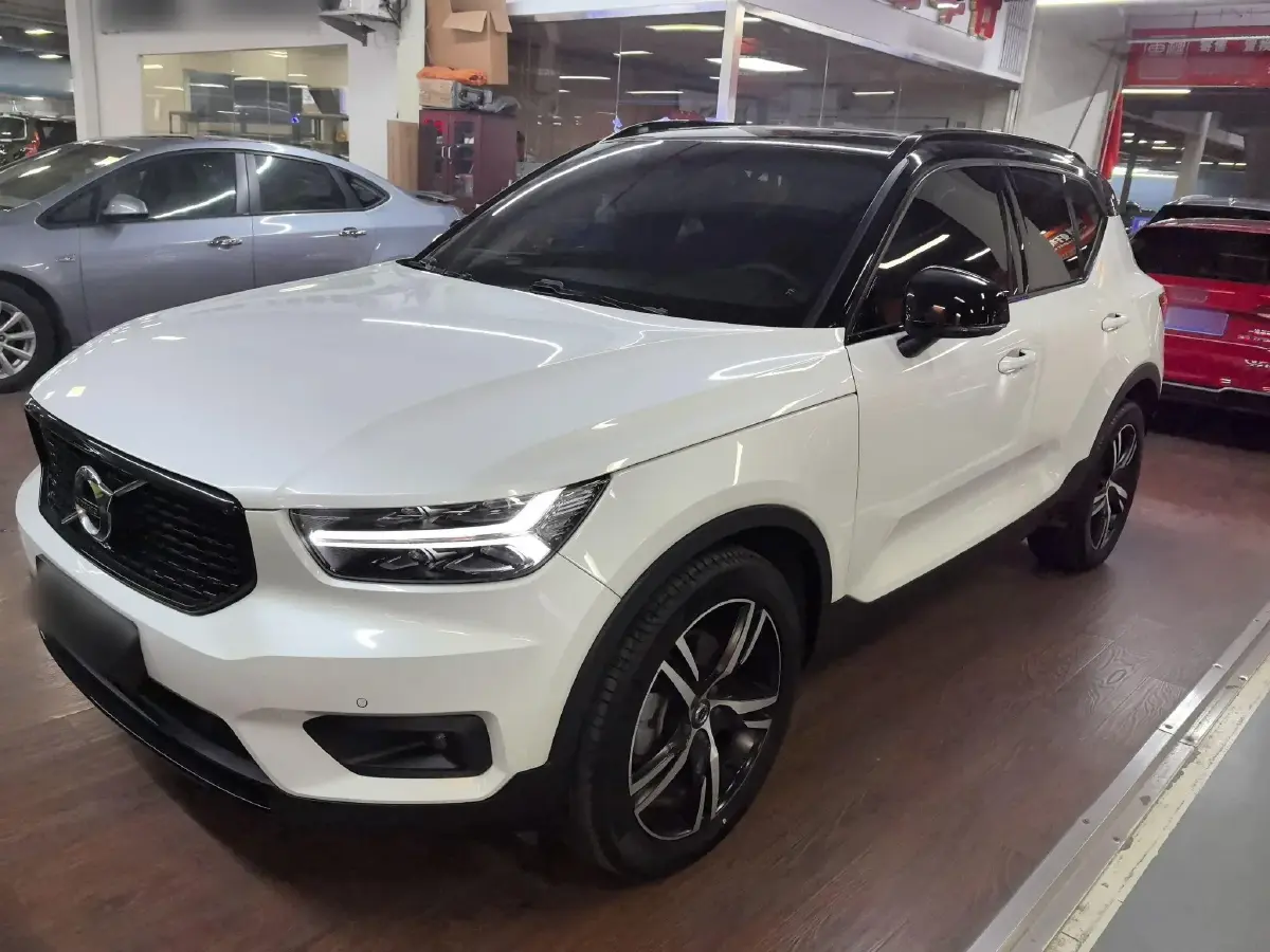2020 Volvo XC40 2.0T 190HP L4 8AT