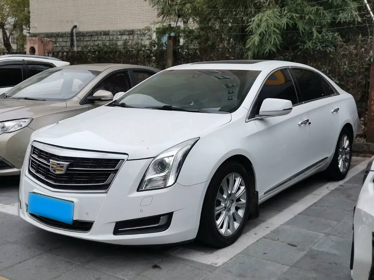 2017 Cadillac XTS 2.0T 269HP L4 6AT