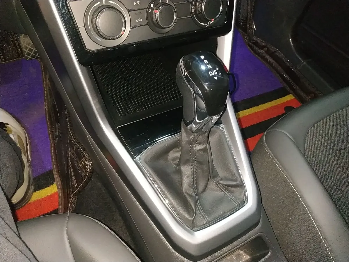 2019 Volkswagen T-Cross 1.5L 113HP L4 6AT,autocango,china used car exporter,china ev exporter,chinese used car exporter,chinese used ev exporter