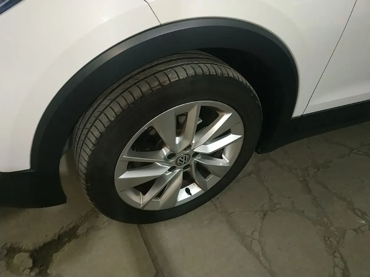 2019 Volkswagen T-Cross 1.5L 113HP L4 6AT,autocango,china used car exporter,china ev exporter,chinese used car exporter,chinese used ev exporter