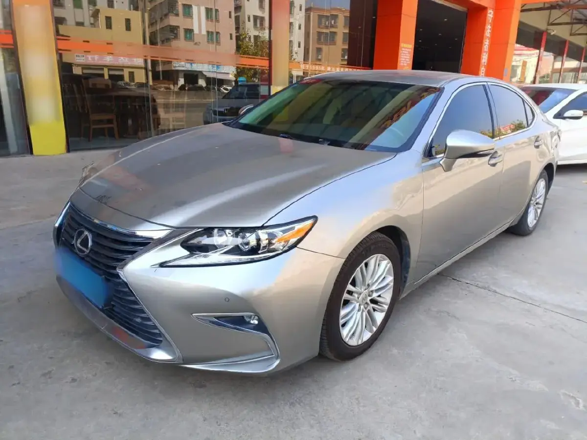 2015 Lexus ES 2.0L 167HP L4 6AT