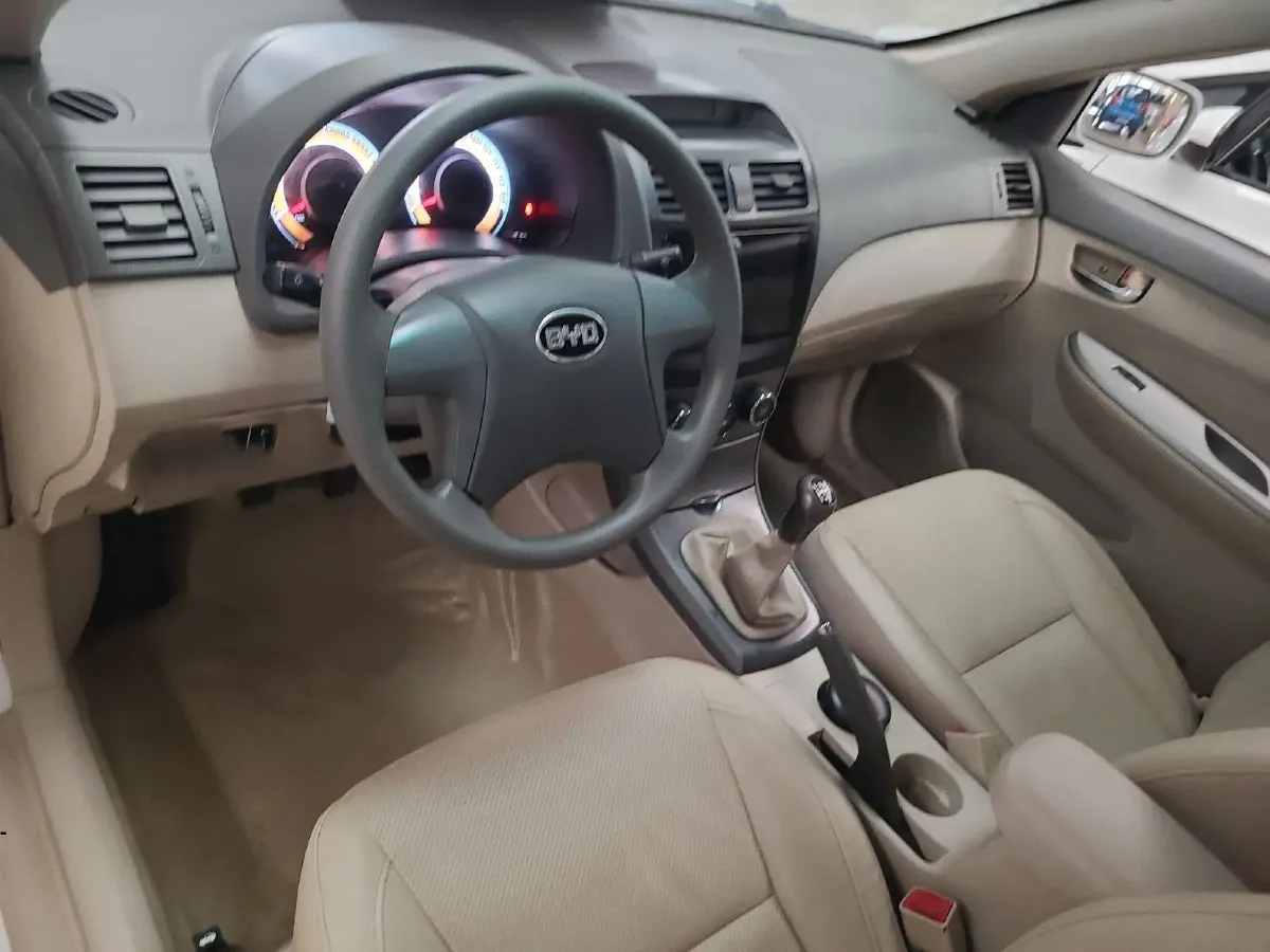 2012 BYD L3 1.5L 109HP L4 5MT,autocango,china used car exporter,china ev exporter,chinese used car exporter,chinese used ev exporter