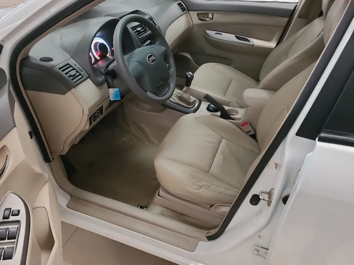 2012 BYD L3 1.5L 109HP L4 5MT,autocango,china used car exporter,china ev exporter,chinese used car exporter,chinese used ev exporter