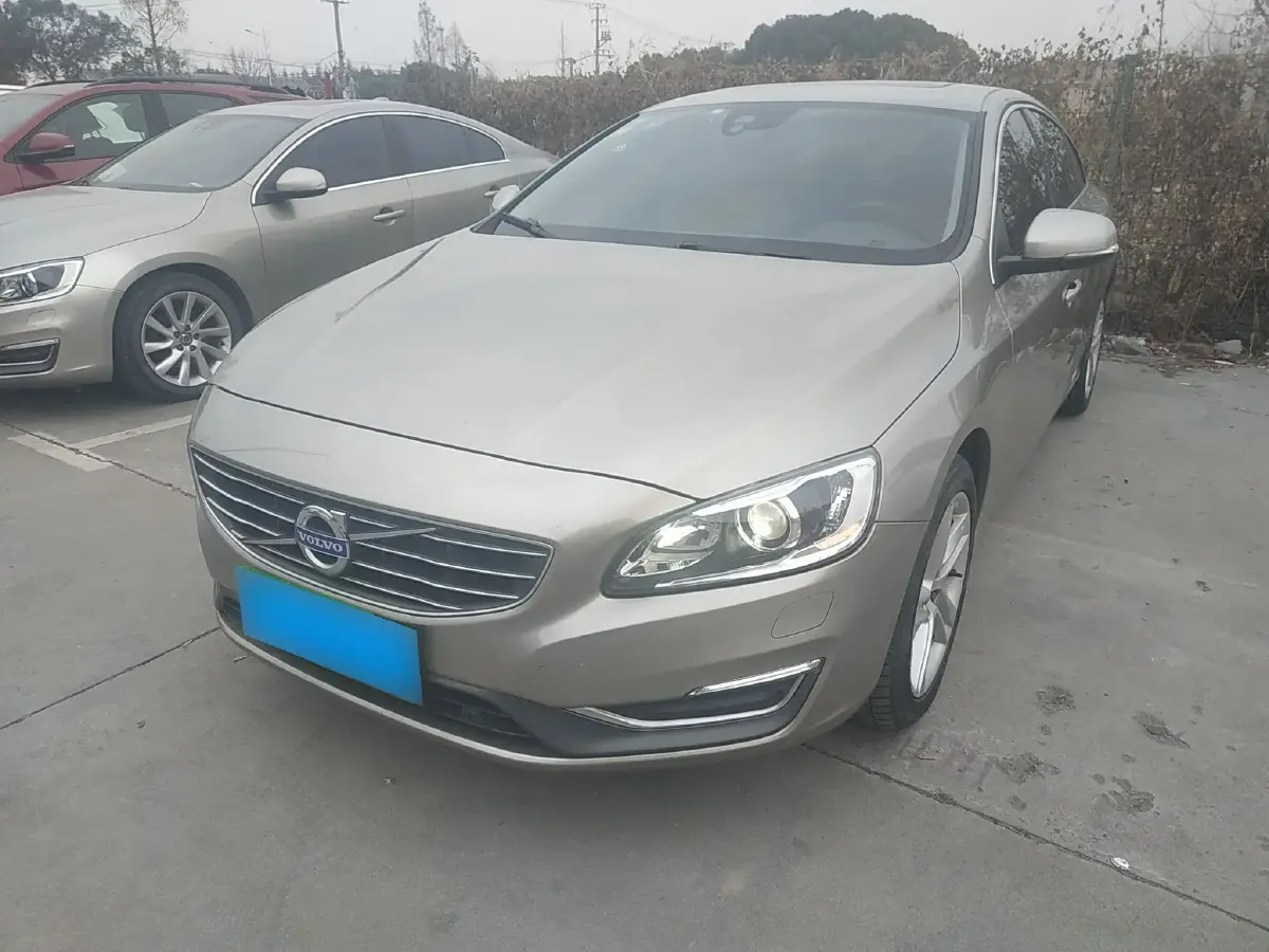 2015 Volvo S60 2.0T 214HP L5 6AT