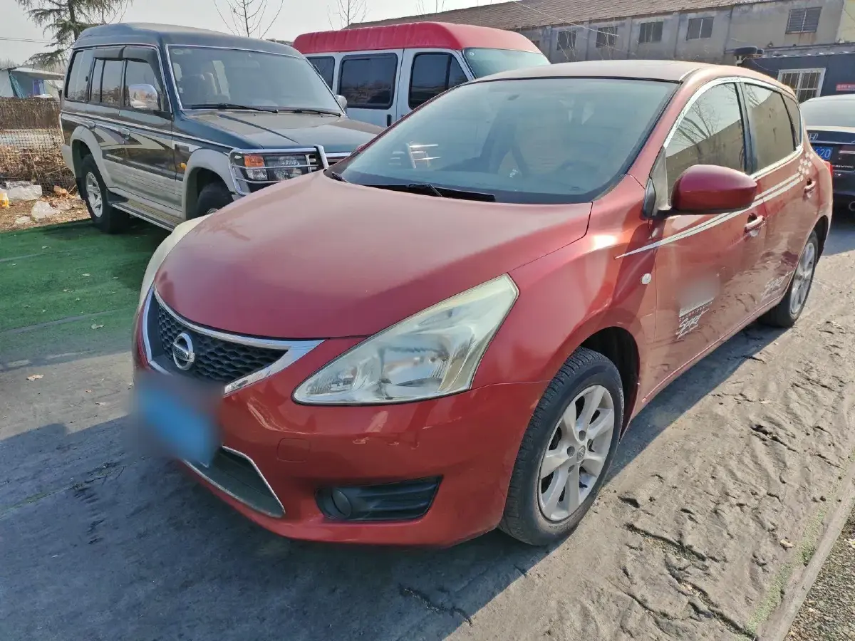 2011 Nissan Tiida 1.6L 126HP L4 CVT
