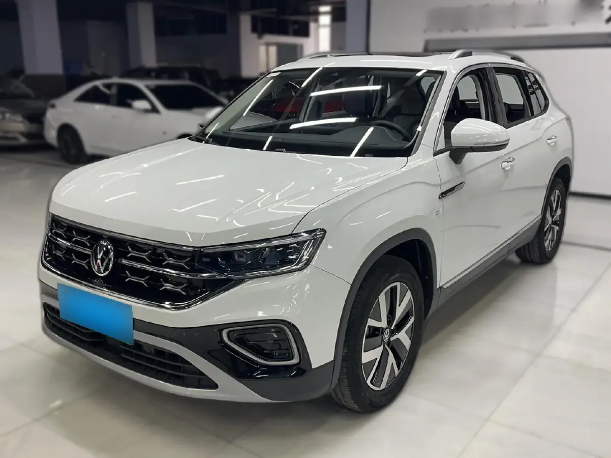 2023 Volkswagen Tayron 2.0T 186HP L4 7DCT