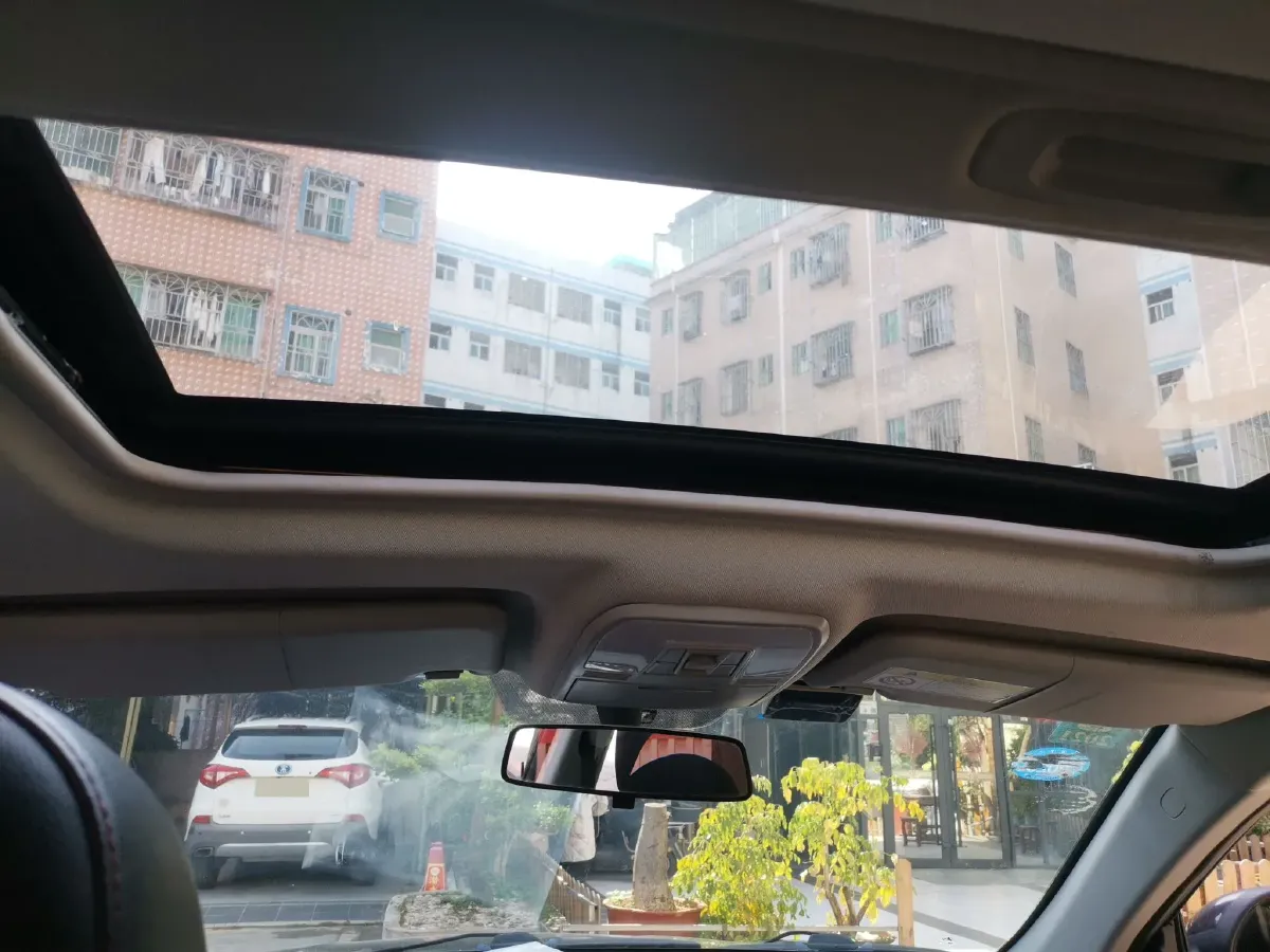 2017 Leopaard CS10 2.0T 177HP L4 6DCT,autocango,china used car exporter,china ev exporter,chinese used car exporter,chinese used ev exporter