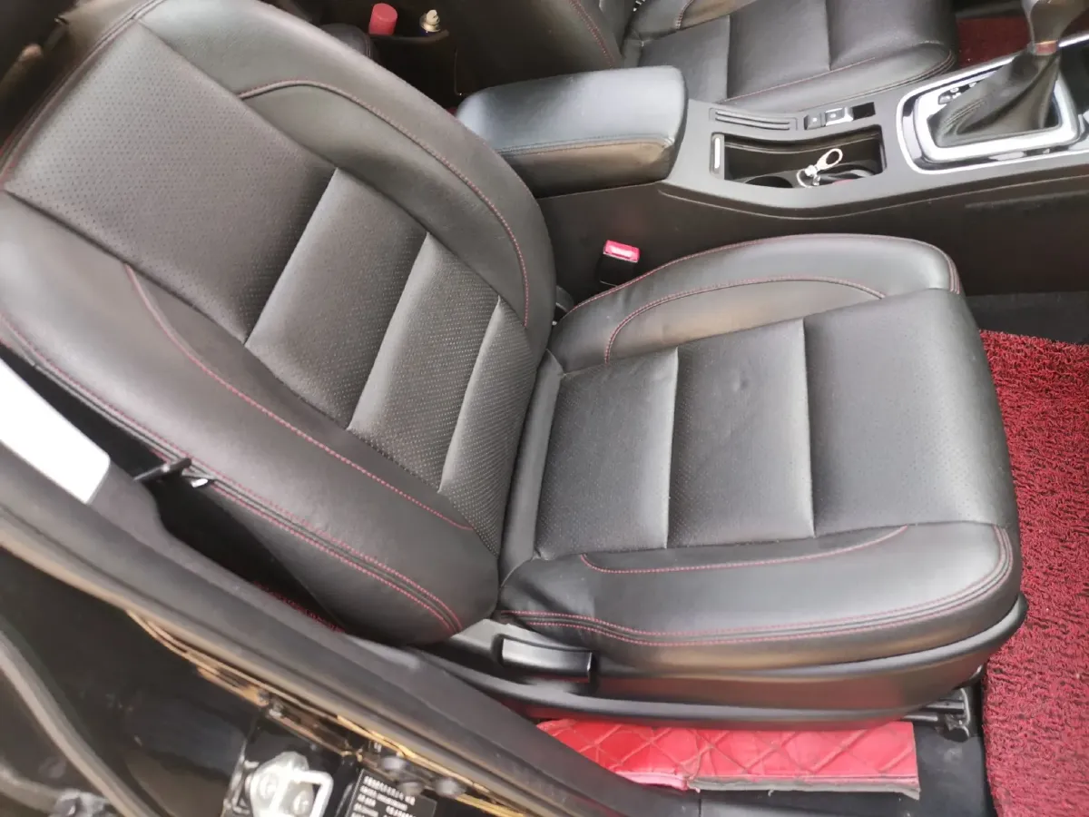 2017 Leopaard CS10 2.0T 177HP L4 6DCT,autocango,china used car exporter,china ev exporter,chinese used car exporter,chinese used ev exporter