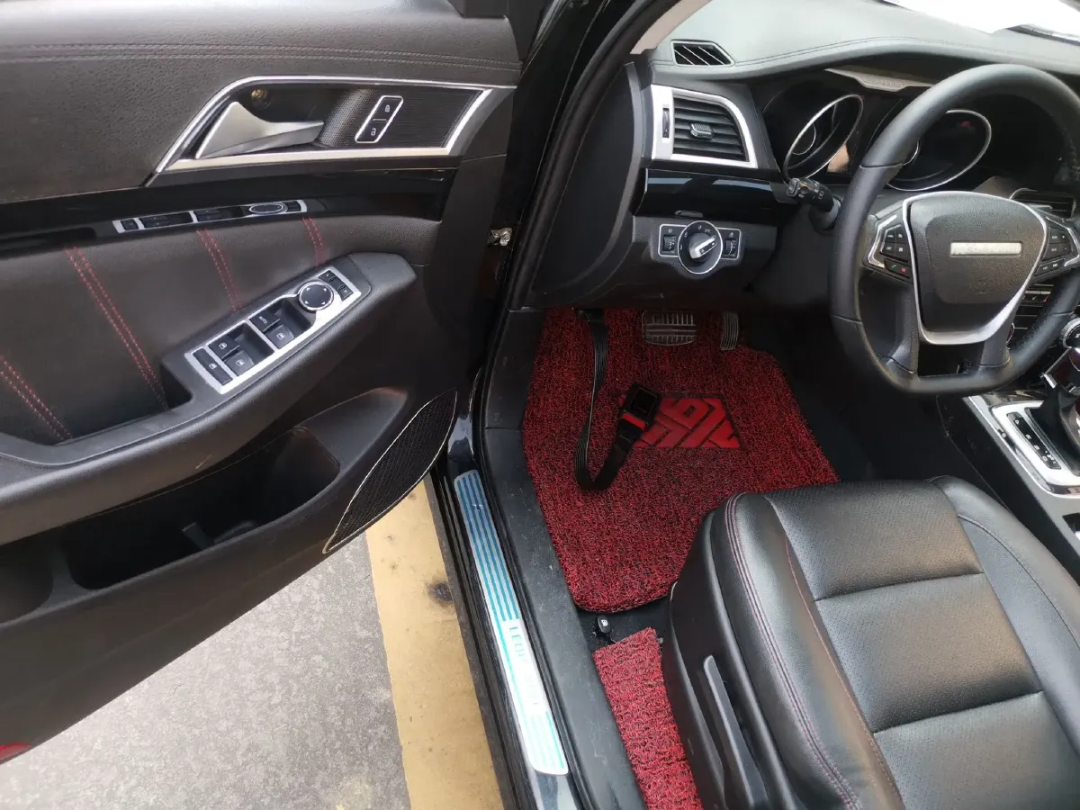 2017 Leopaard CS10 2.0T 177HP L4 6DCT,autocango,china used car exporter,china ev exporter,chinese used car exporter,chinese used ev exporter