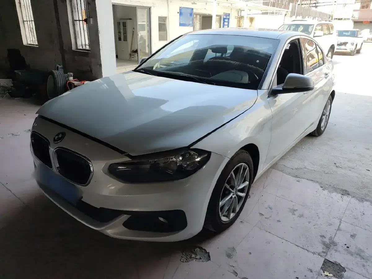 2017 BMW 1 Series 1.5T 136HP L3 6AT