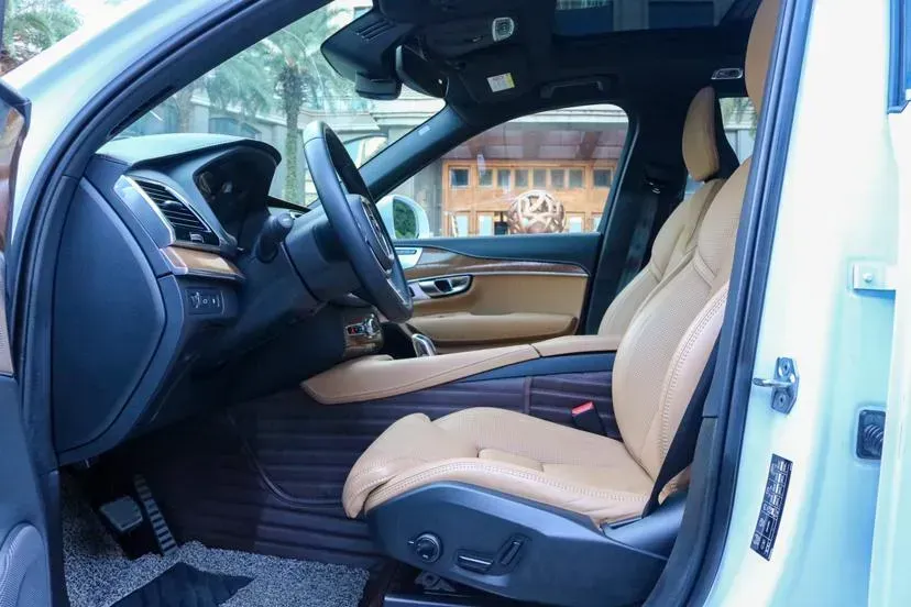 2019 Volvo XC90 PHEV 2.0T 320HP L4 8AT PHEV 10.4KWH,autocango,china used car exporter,china ev exporter,chinese used car exporter,chinese used ev exporter