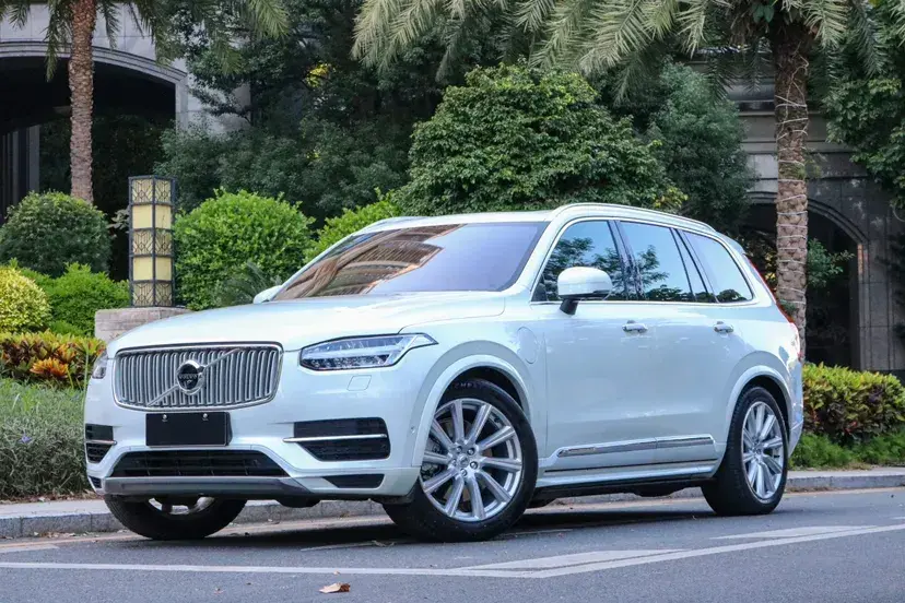 2019 Volvo XC90 PHEV 2.0T 320HP L4 8AT PHEV 10.4KWH