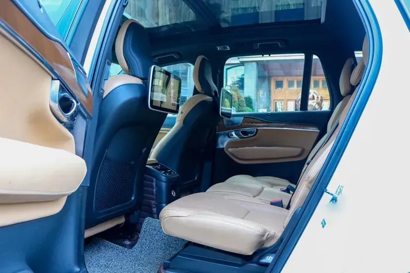 2019 Volvo XC90 PHEV 2.0T 320HP L4 8AT PHEV 10.4KWH,autocango,china used car exporter,china ev exporter,chinese used car exporter,chinese used ev exporter