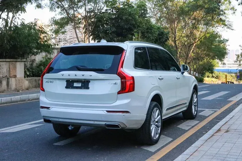 2019 Volvo XC90 PHEV 2.0T 320HP L4 8AT PHEV 10.4KWH,autocango,china used car exporter,china ev exporter,chinese used car exporter,chinese used ev exporter