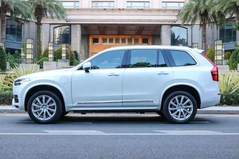 2019 Volvo XC90 PHEV 2.0T 320HP L4 8AT PHEV 10.4KWH,autocango,china used car exporter,china ev exporter,chinese used car exporter,chinese used ev exporter