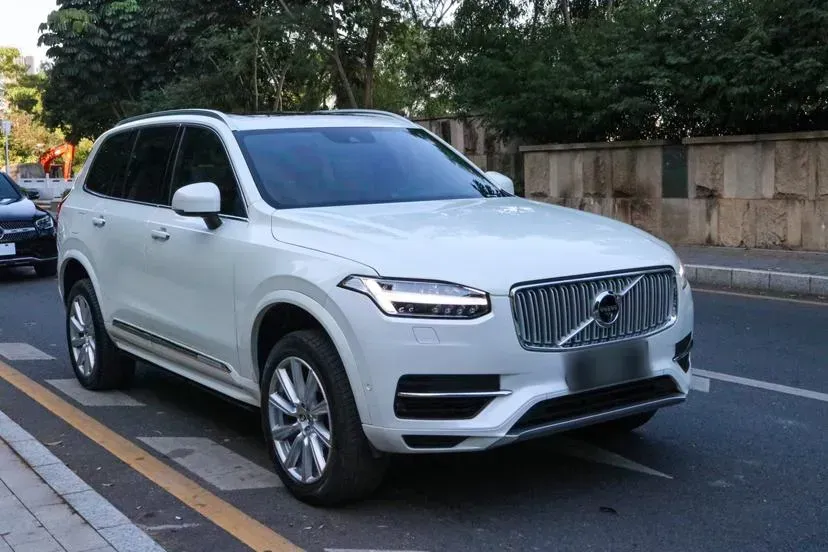 2019 Volvo XC90 PHEV 2.0T 320HP L4 8AT PHEV 10.4KWH,autocango,china used car exporter,china ev exporter,chinese used car exporter,chinese used ev exporter