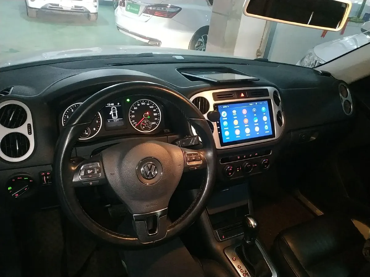 2015 Volkswagen Tiguan 1.8T 160HP L4 6AT,autocango,china used car exporter,china ev exporter,chinese used car exporter,chinese used ev exporter