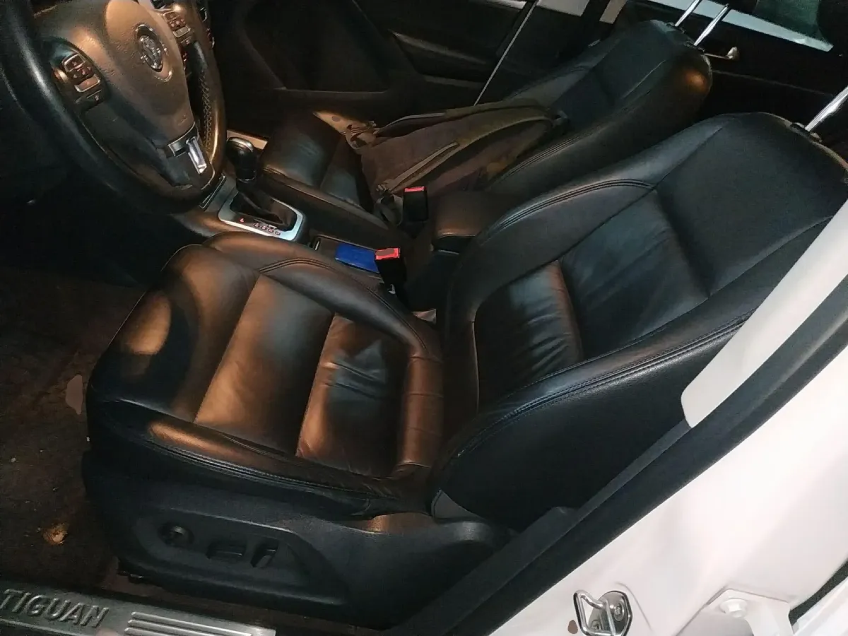 2015 Volkswagen Tiguan 1.8T 160HP L4 6AT,autocango,china used car exporter,china ev exporter,chinese used car exporter,chinese used ev exporter