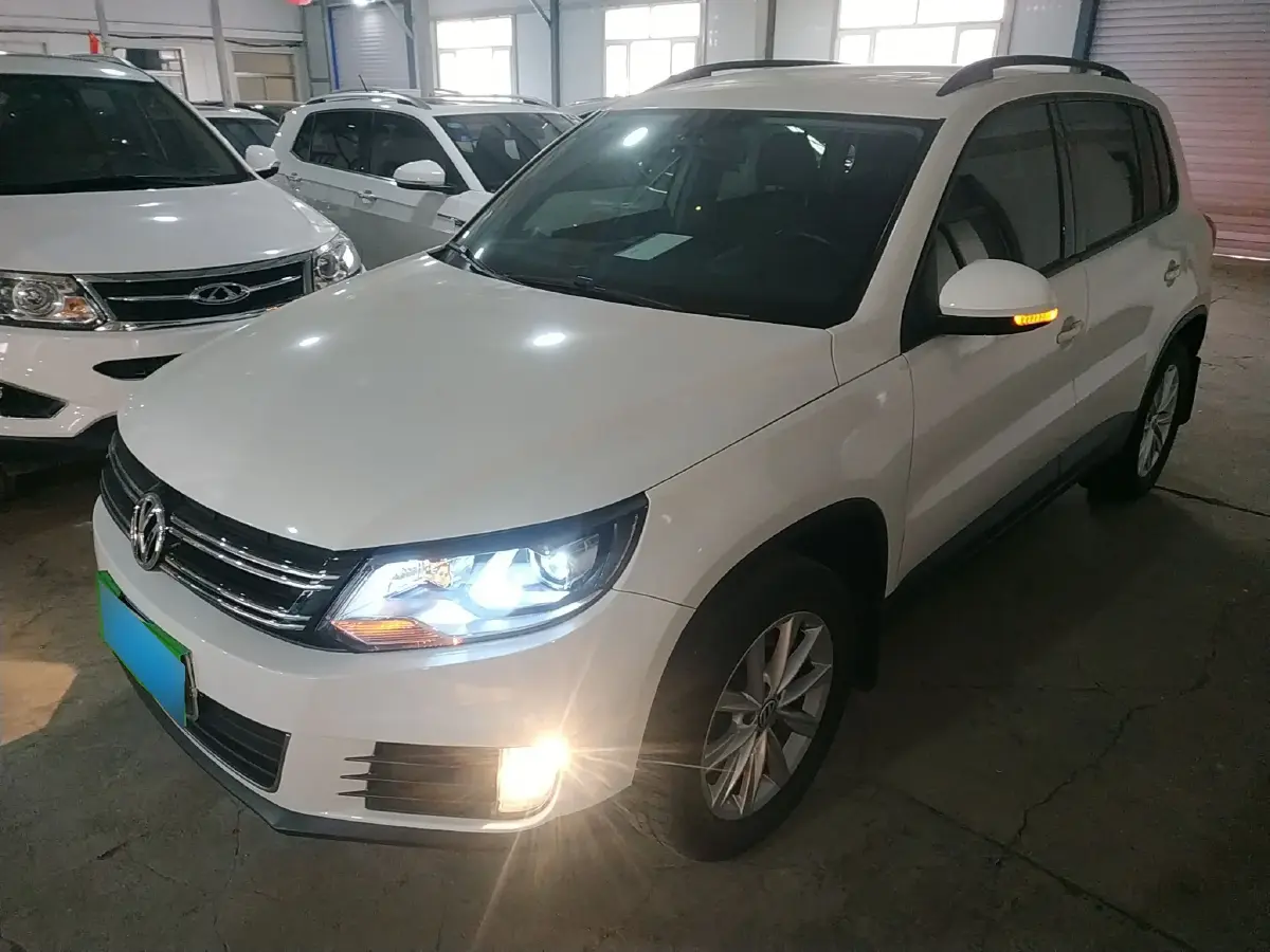 2015 Volkswagen Tiguan 1.8T 160HP L4 6AT