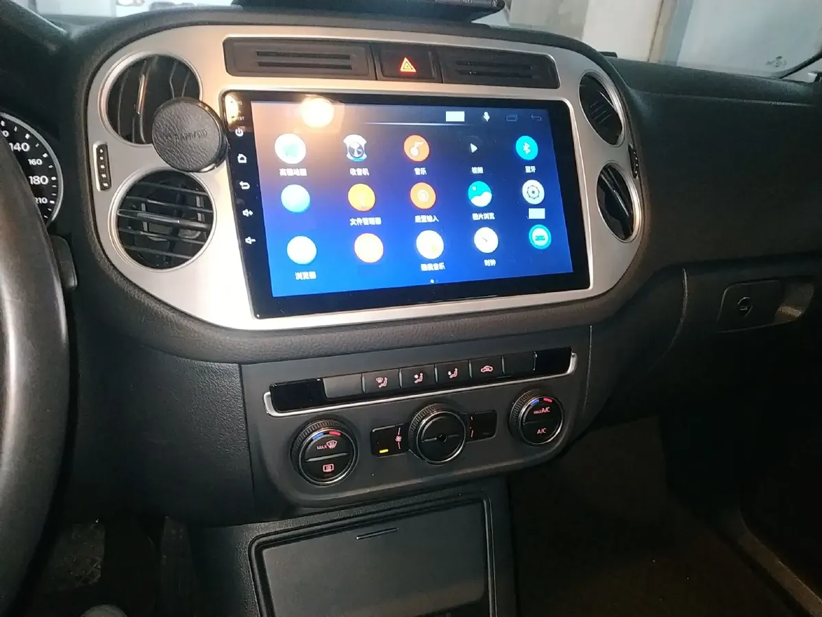 2015 Volkswagen Tiguan 1.8T 160HP L4 6AT,autocango,china used car exporter,china ev exporter,chinese used car exporter,chinese used ev exporter