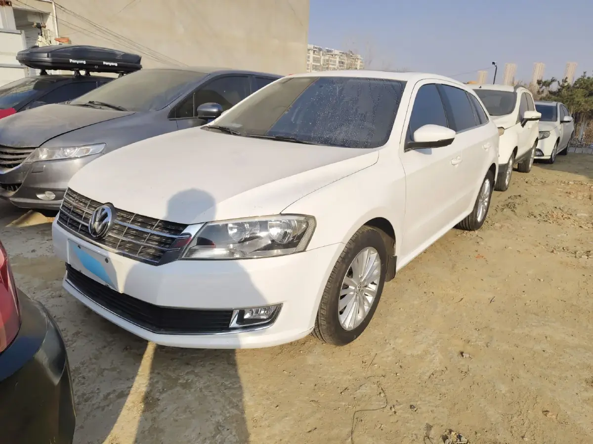 2013 Volkswagen Gran Lavida 1.4T 131HP L4 7DCT