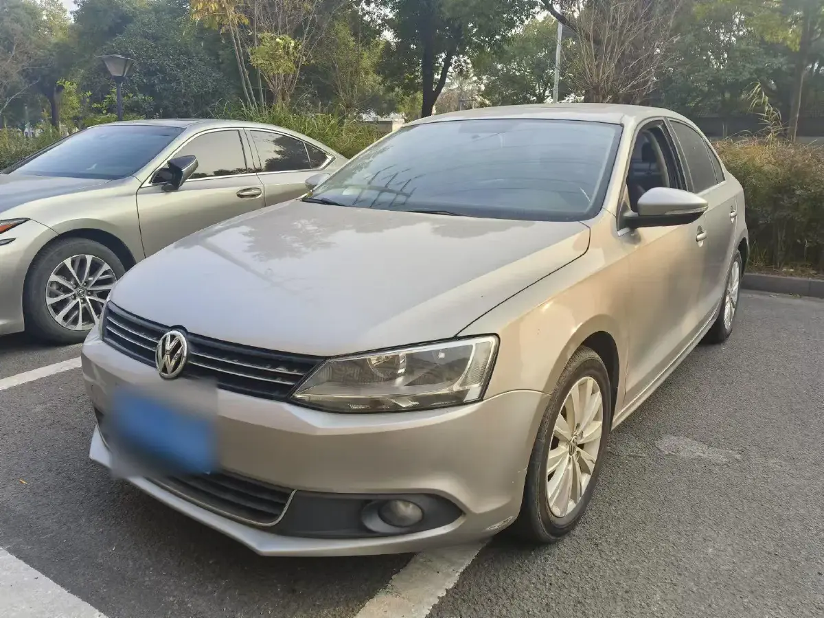 2014 Volkswagen Sagitar 1.6L 105HP L4 6AT