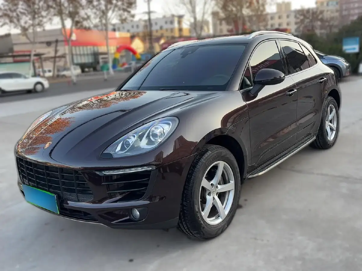 2017 Porsche Macan 2.0T 252HP L4 7DCT