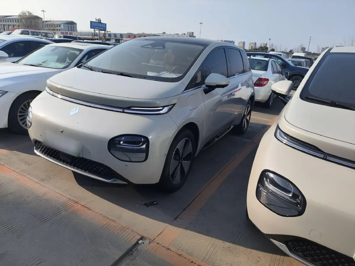 2023 BaoJun Cloud BEV 50.6KWH