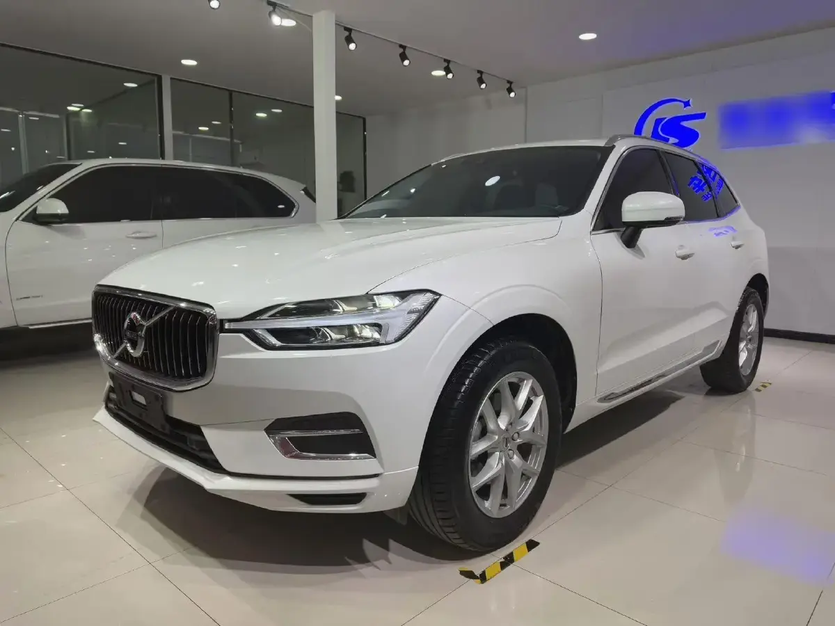 2020 Volvo XC60 2.0T 254HP L4 8AT