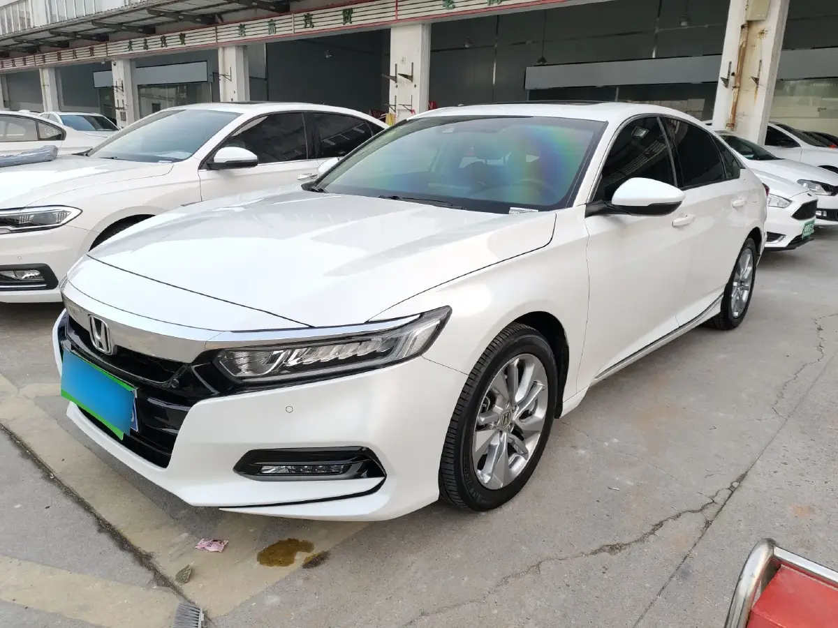 2018 Honda Accord 1.5T 194HP L4 CVT