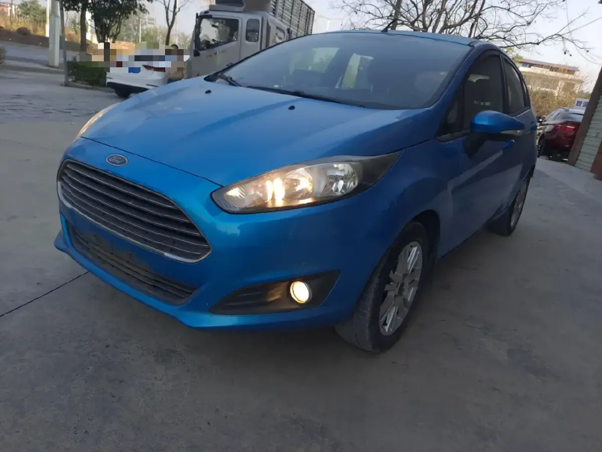 2013 Ford Fiesta 1.5L 110HP L4 6DCT